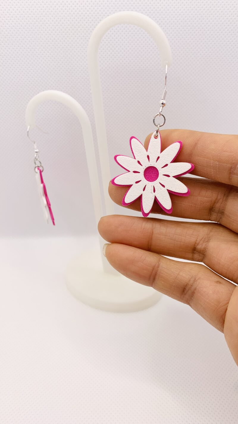 Daisy Flower Dangle Earrings - Image 4