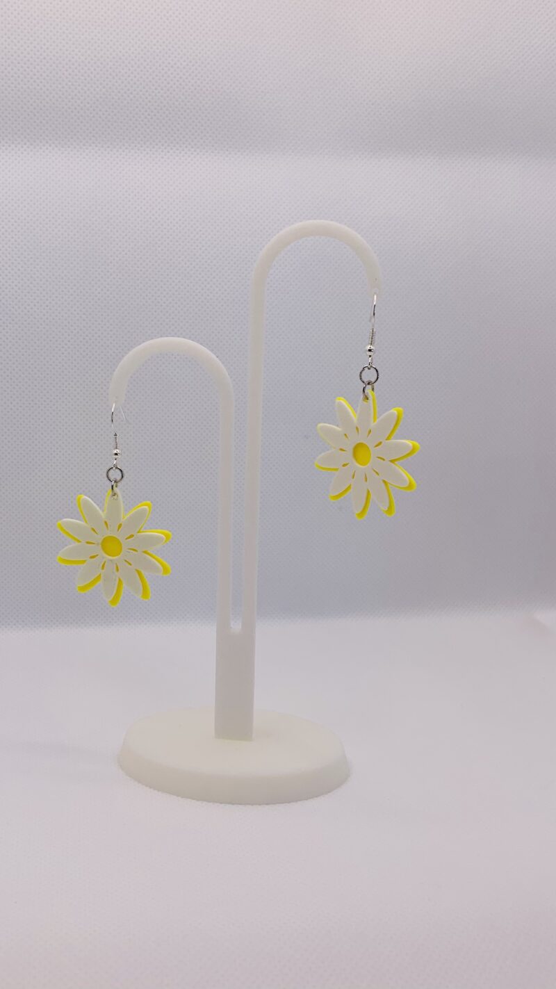 Daisy Flower Dangle Earrings - Image 2